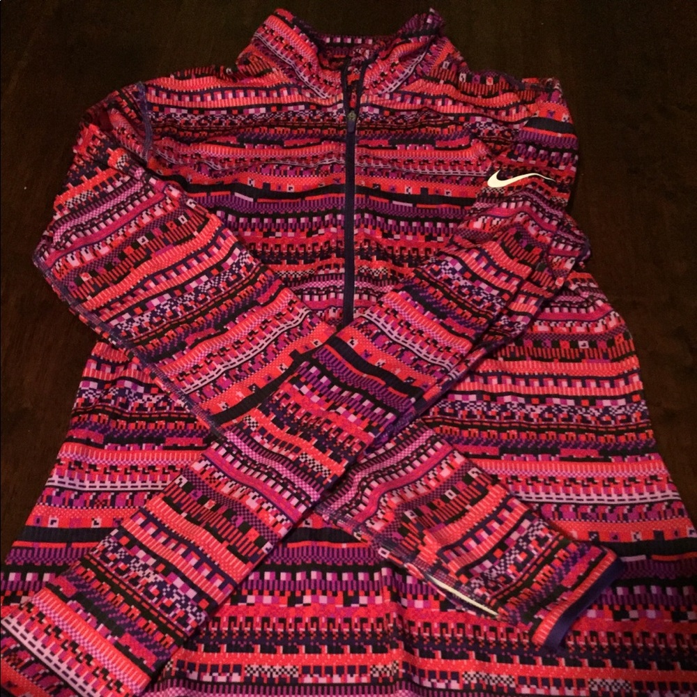 ***ONE DAY SALE*** NWOT Nike dri-fit pullover